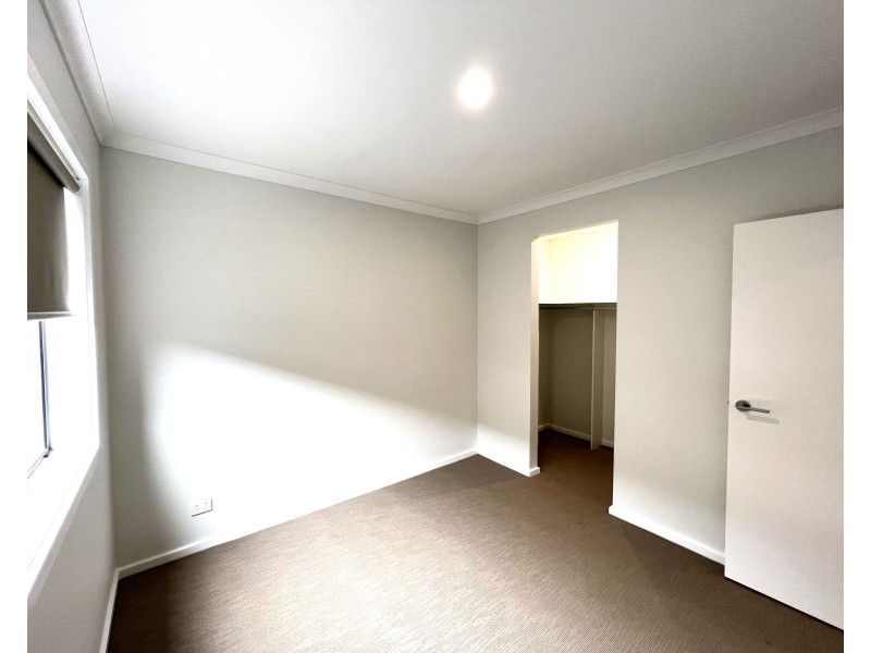 21 Silverstar Street, Pakenham VIC 3810