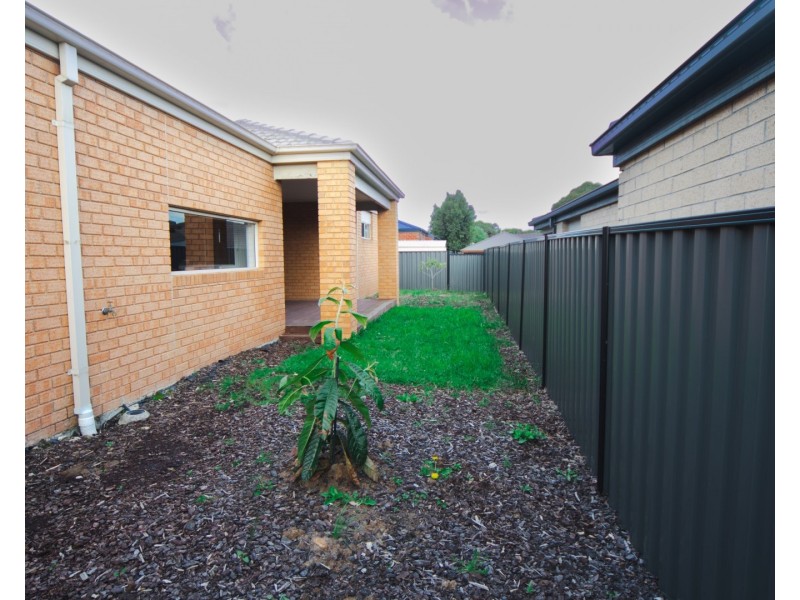 37 Windermere Boulevard, Pakenham VIC 3810