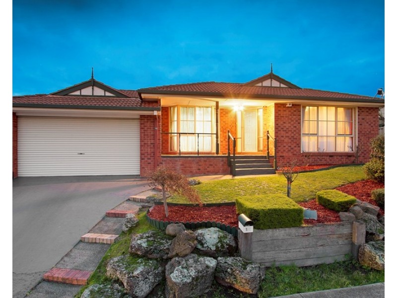 17 Warana Drive, Hampton Park VIC 3976