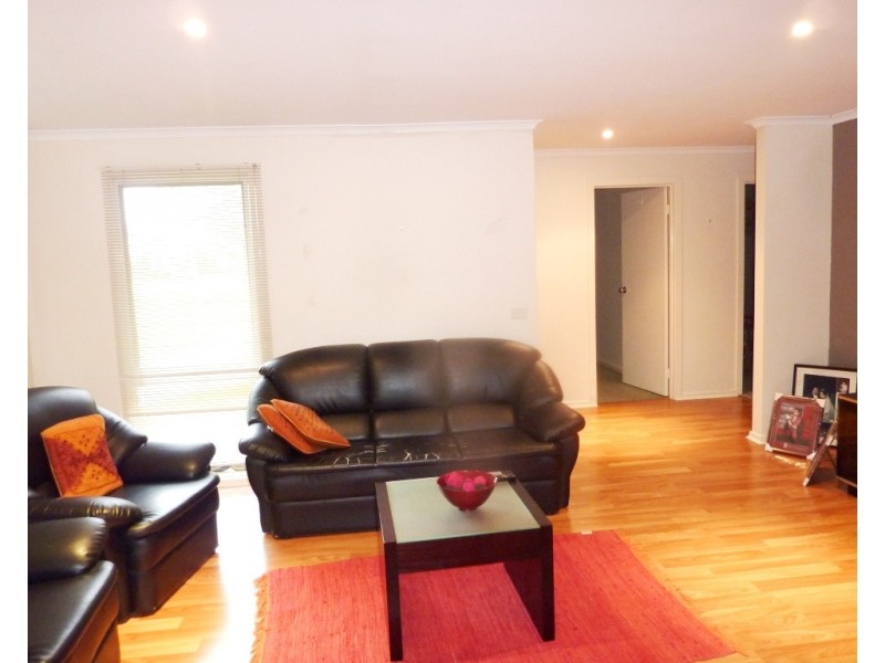 28 Warren close, Narre Warren VIC 3805