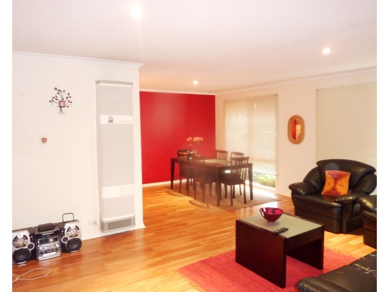 28 Warren close, Narre Warren VIC 3805