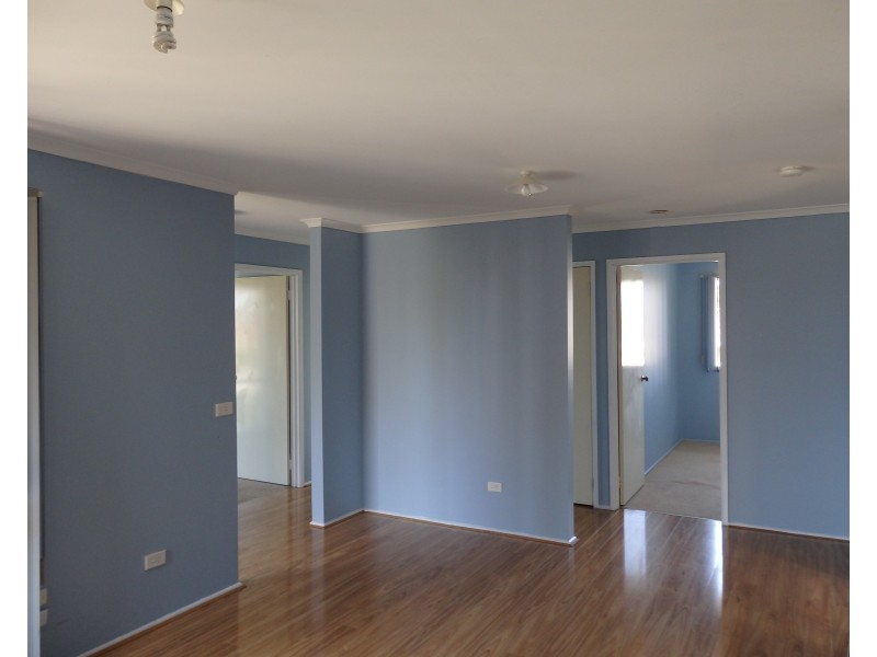 11 Warana Drive, Hampton Park VIC 3976