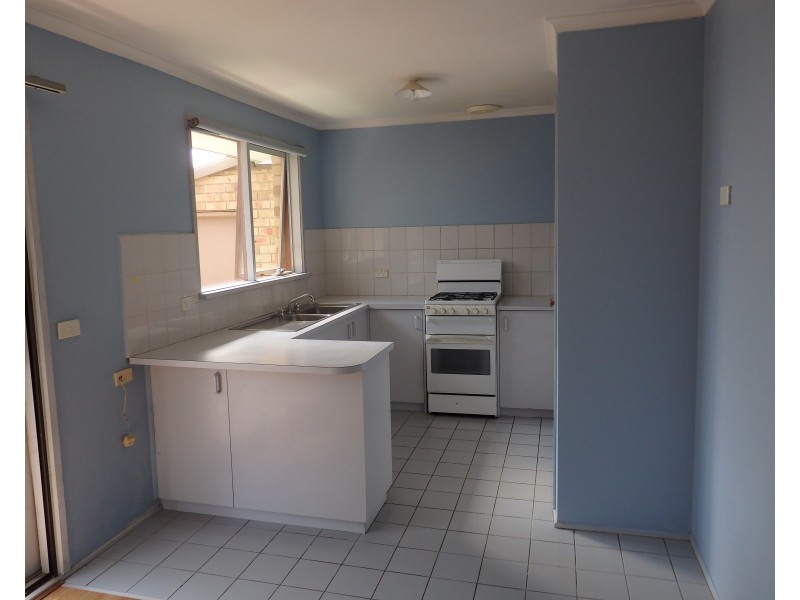 11 Warana Drive, Hampton Park VIC 3976