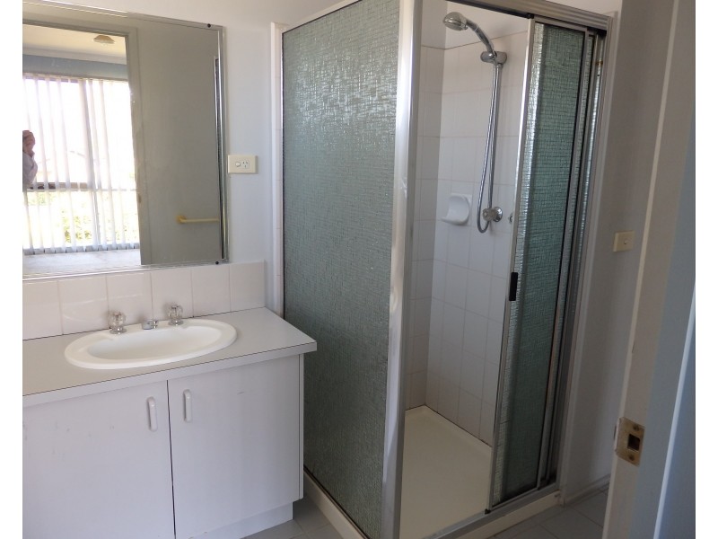 11 Warana Drive, Hampton Park VIC 3976