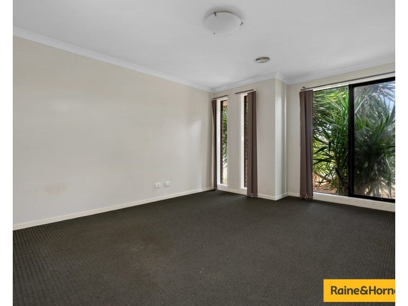 15 Pittos Avenue, Brookfield VIC 3338