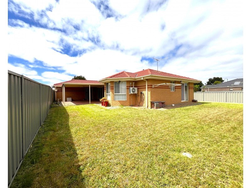 66 Stately Drive, Cranbourne East VIC 3977