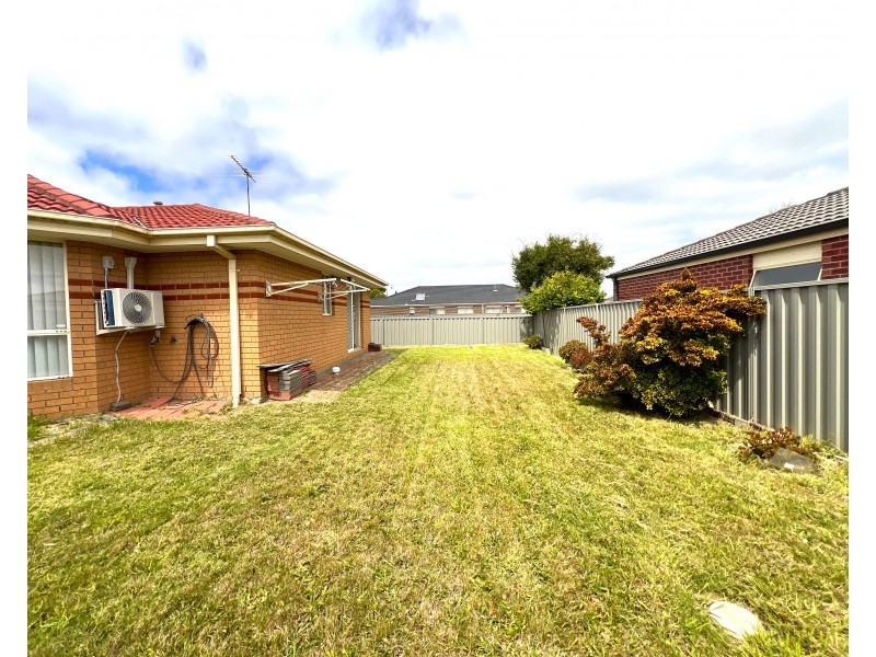 66 Stately Drive, Cranbourne East VIC 3977