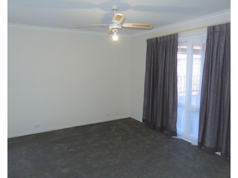 22 Weeden Crescent, Hallam VIC 3803