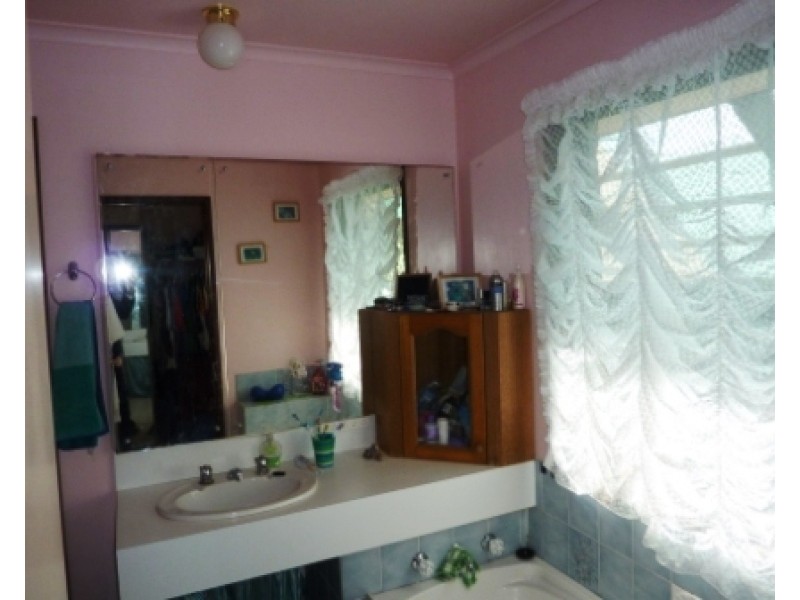 22 Weeden Crescent, Hallam VIC 3803