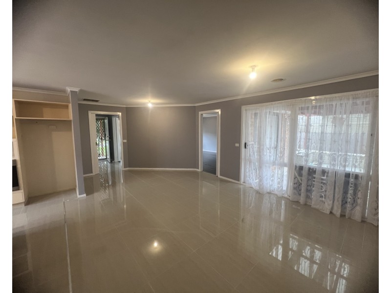 149 Courtenay Avenue, Cranbourne North VIC 3977