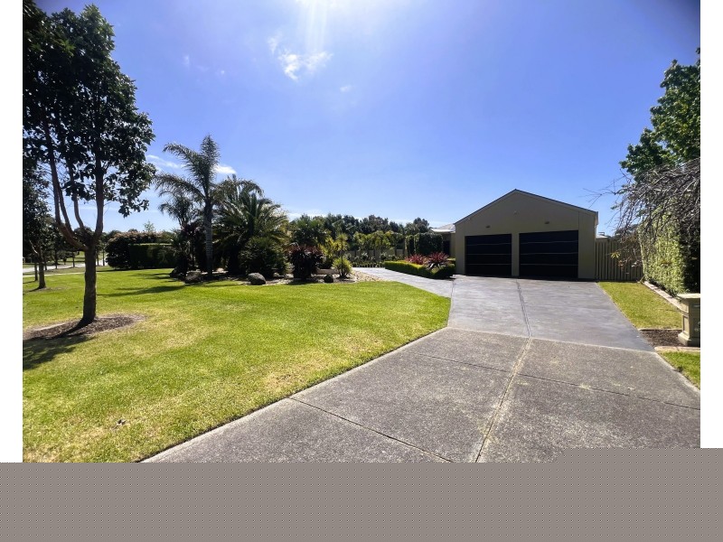66-68 Brookvale Close, Beaconsfield VIC 3807