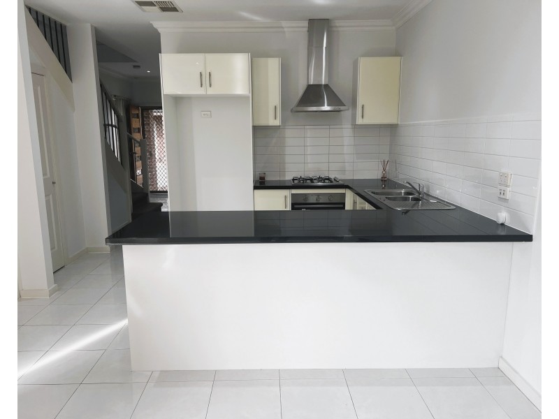 6/77-79 FRAWLEY ROAD, Hallam VIC 3803