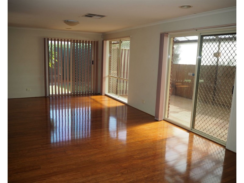 24 BOUNTY WAY, Berwick VIC 3806