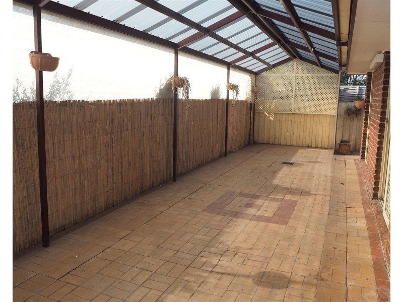 24 BOUNTY WAY, Berwick VIC 3806