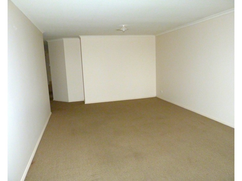 9 Jennifer Court, Pakenham VIC 3810