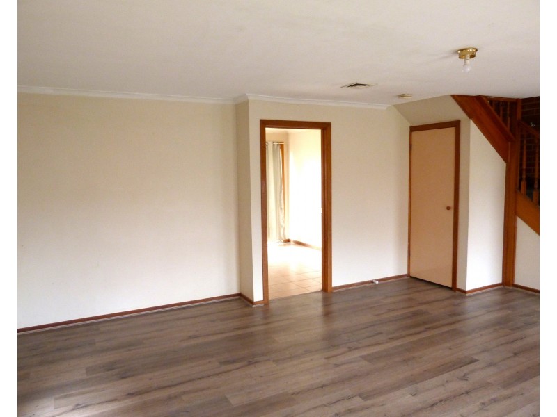 9/8-10 Belgrave Hallam Rd, Hallam VIC 3803