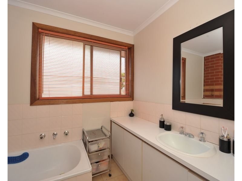 9/8-10 Belgrave Hallam Rd, Hallam VIC 3803