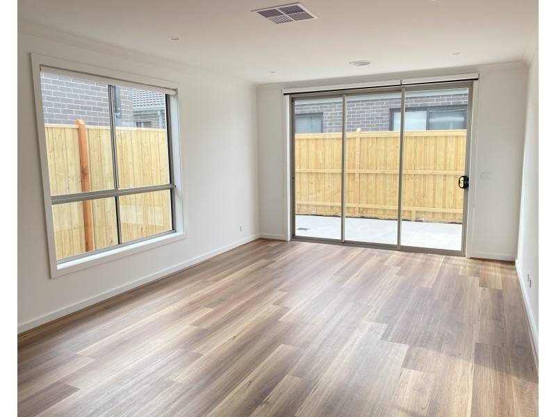 7 Hyla Way, Officer VIC 3809