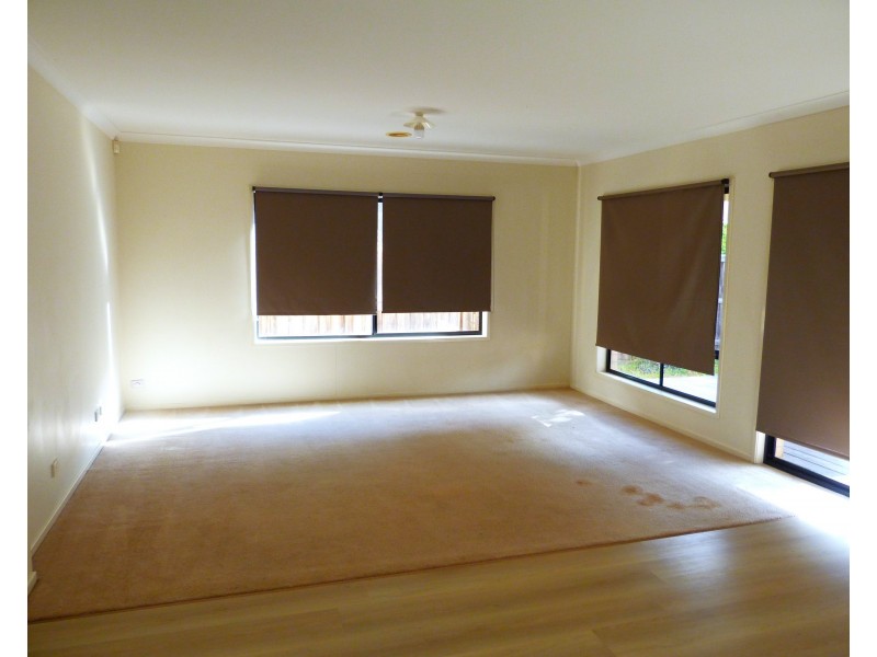 14 White Gum Way, Cranbourne North VIC 3977