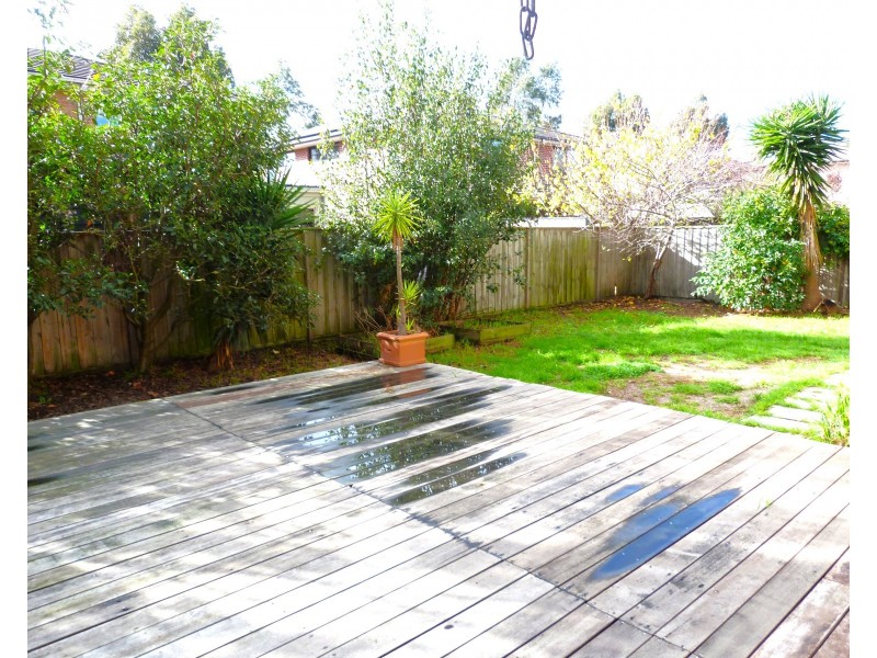 14 White Gum Way, Cranbourne North VIC 3977