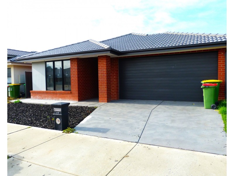 17 Melodie Drive, Officer VIC 3809