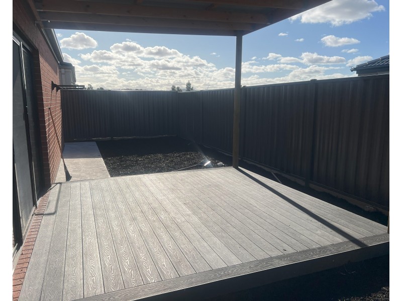 17 Melodie Drive, Officer VIC 3809