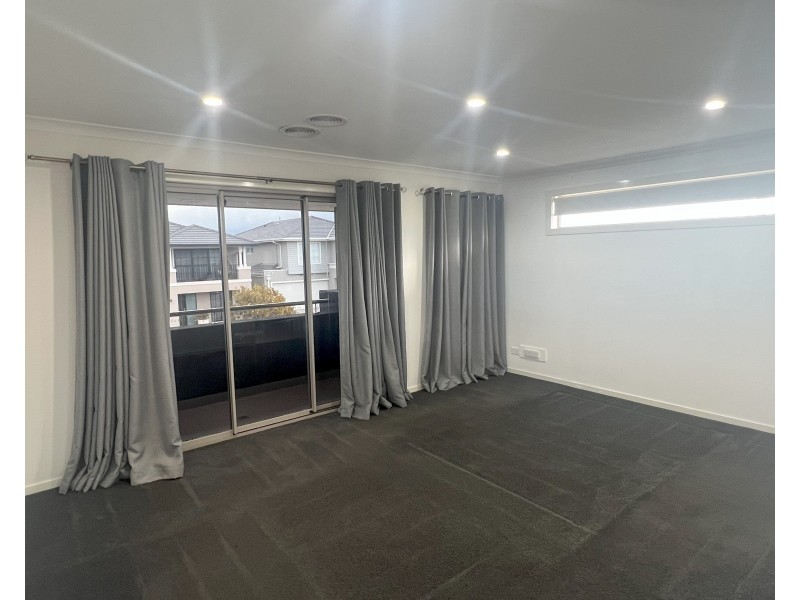 25 Observatory Street, Clyde North VIC 3978