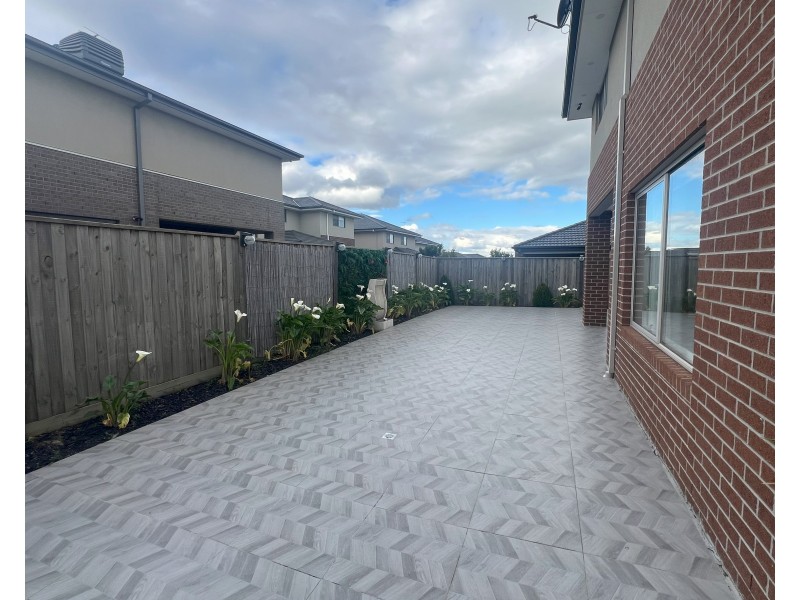 25 Observatory Street, Clyde North VIC 3978