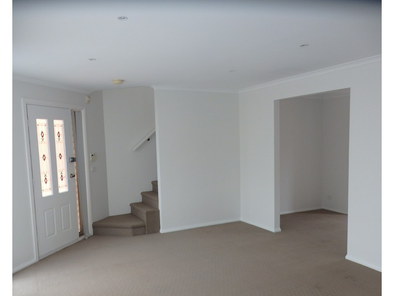 4 MARSHALL PLACE, Hallam VIC 3803