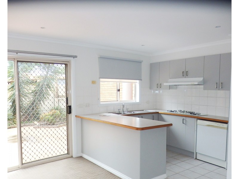 4 MARSHALL PLACE, Hallam VIC 3803