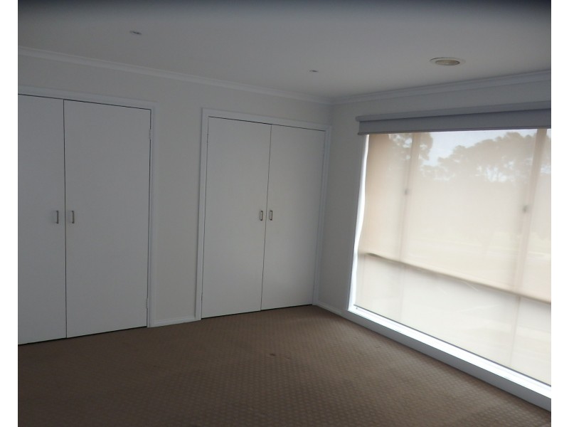 4 MARSHALL PLACE, Hallam VIC 3803