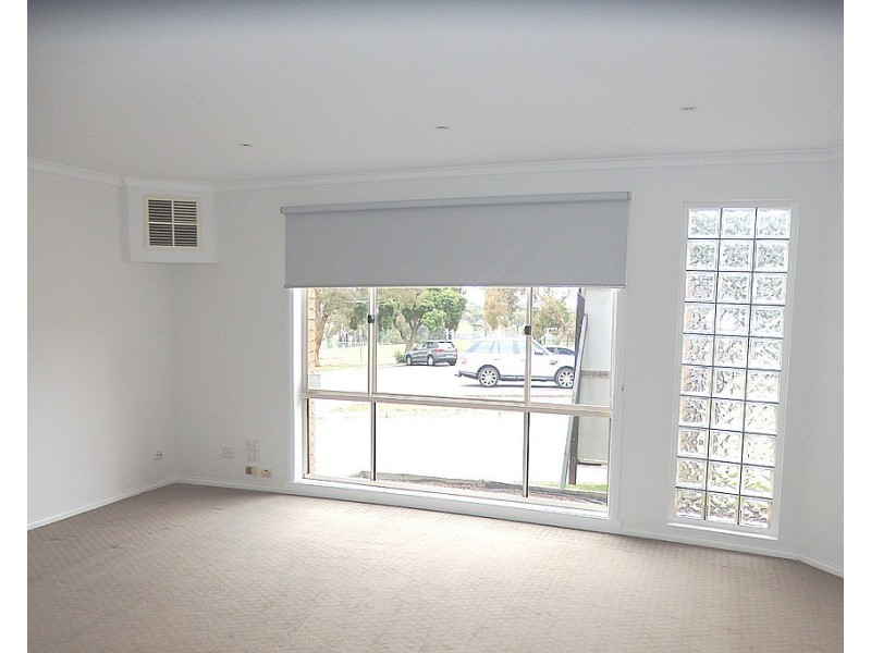 4 MARSHALL PLACE, Hallam VIC 3803