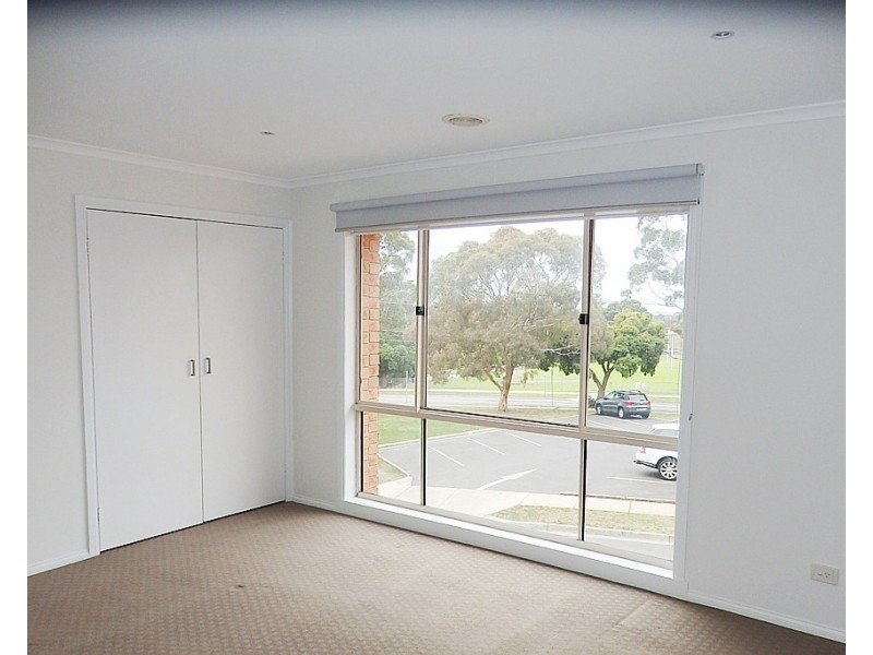 4 MARSHALL PLACE, Hallam VIC 3803