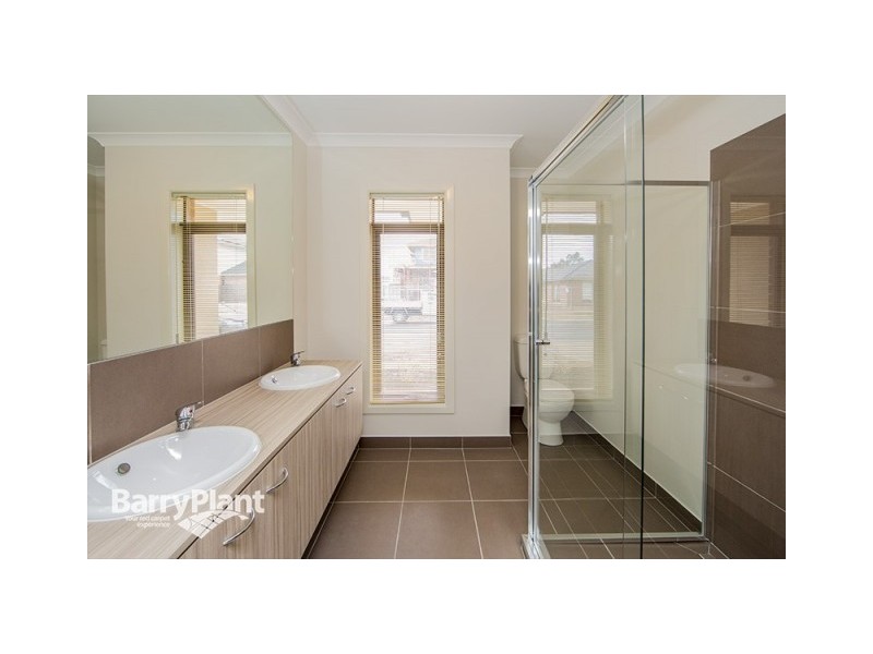 5 Glenfern Street, Keysborough VIC 3173