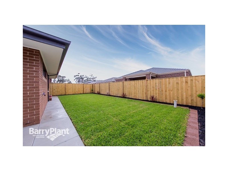 5 Glenfern Street, Keysborough VIC 3173
