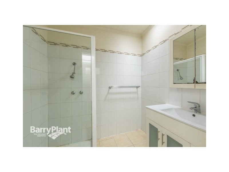 1/2 Mclean Crescent, Dandenong North VIC 3175