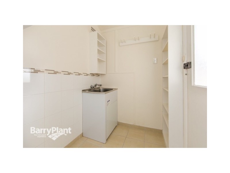1/2 Mclean Crescent, Dandenong North VIC 3175