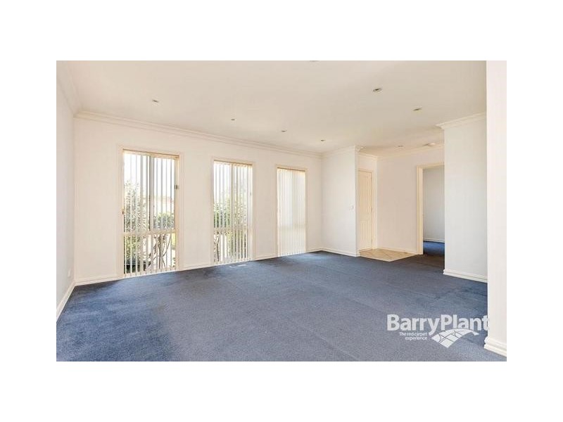 2/43 Ellt Cres, Noble Park VIC 3174