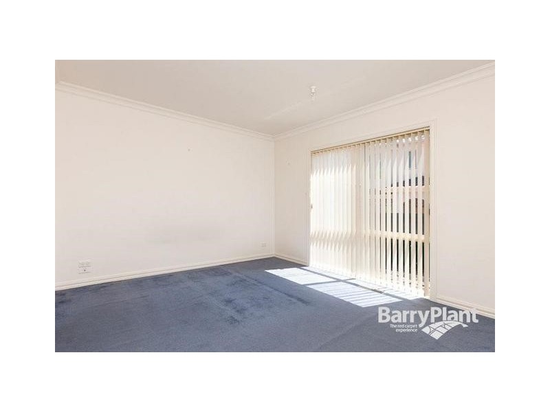 2/43 Ellt Cres, Noble Park VIC 3174