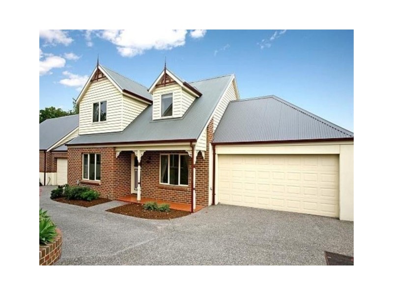 2/13 Heath Avenue, Oakleigh VIC 3166