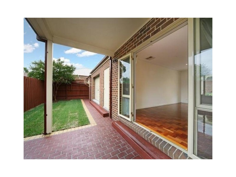 2/13 Heath Avenue, Oakleigh VIC 3166