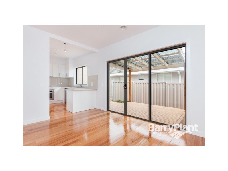 5/8 Peter Crt, Dandenong VIC 3175