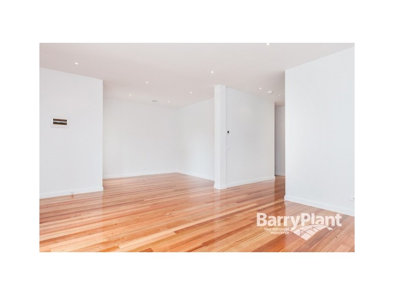 5/8 Peter Crt, Dandenong VIC 3175
