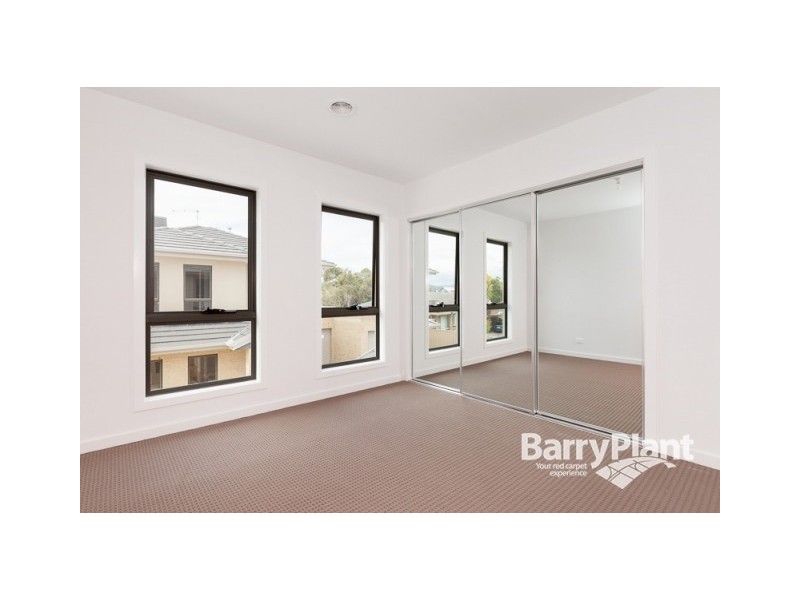 5/8 Peter Crt, Dandenong VIC 3175