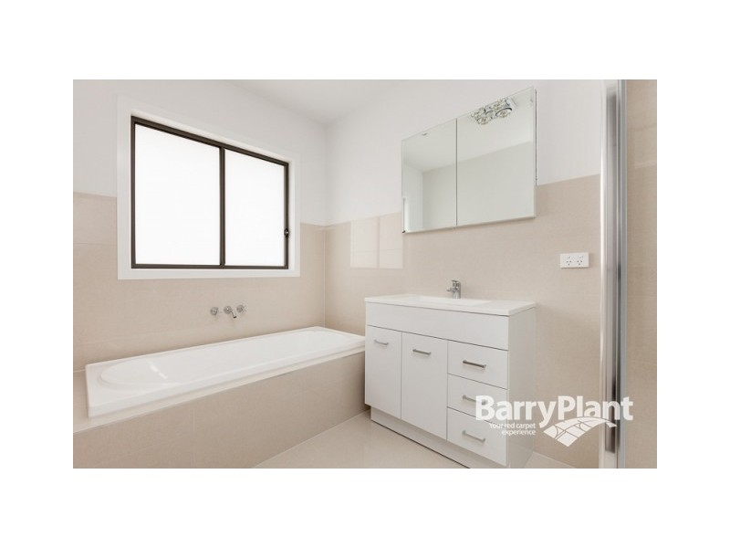 5/8 Peter Crt, Dandenong VIC 3175