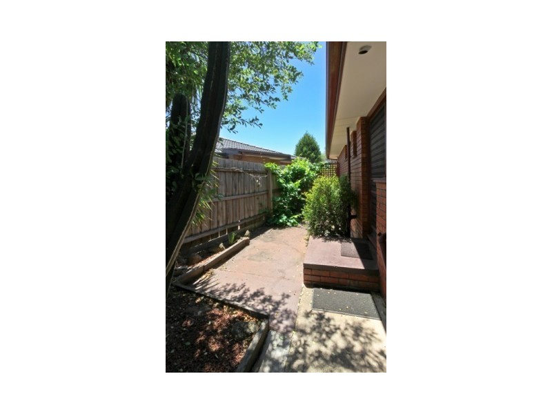 8 Murray Close, Noble Park VIC 3174