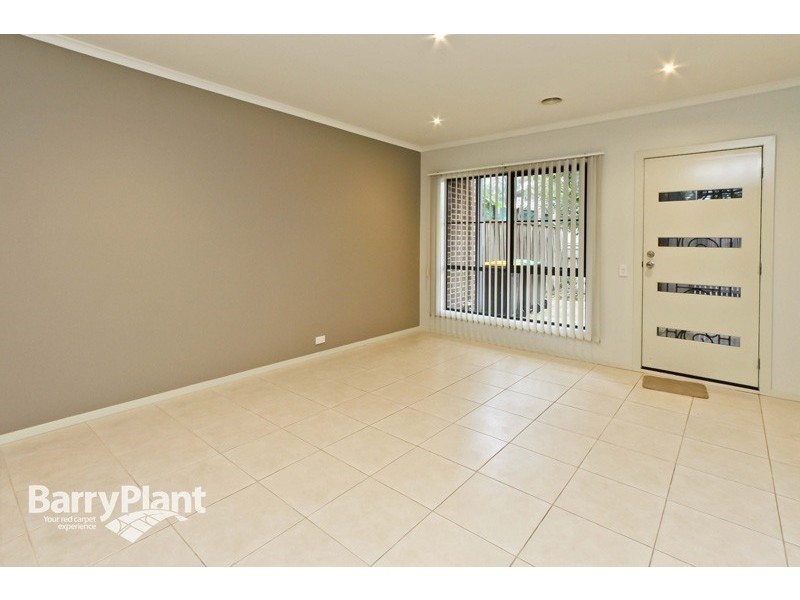 13 Ivory Cres, Springvale South VIC 3172