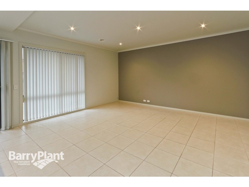 13 Ivory Cres, Springvale South VIC 3172