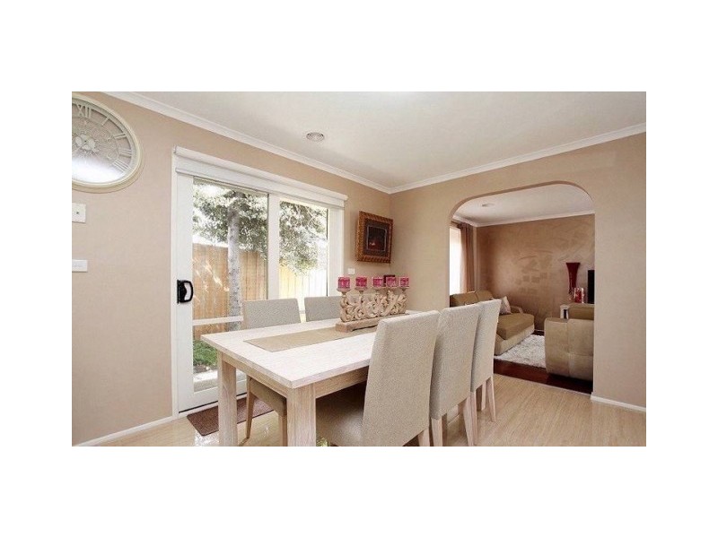 2/25 Ellt Cres, Noble Park VIC 3174