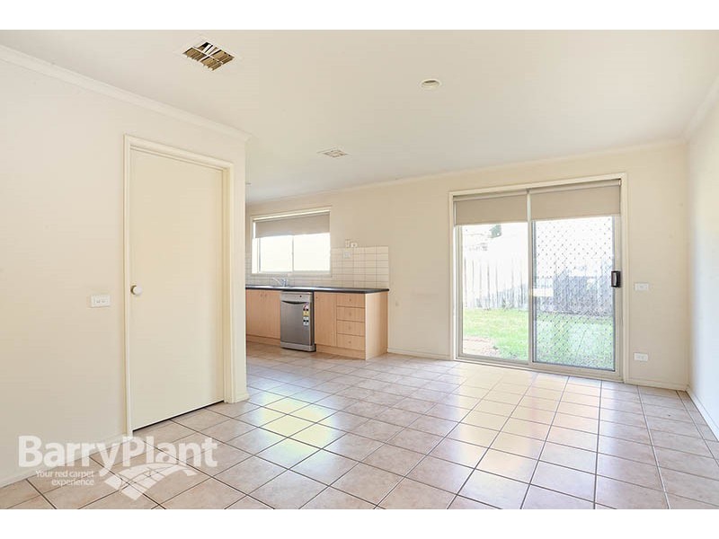 27/36-40 Hennessy Way, Dandenong North VIC 3175